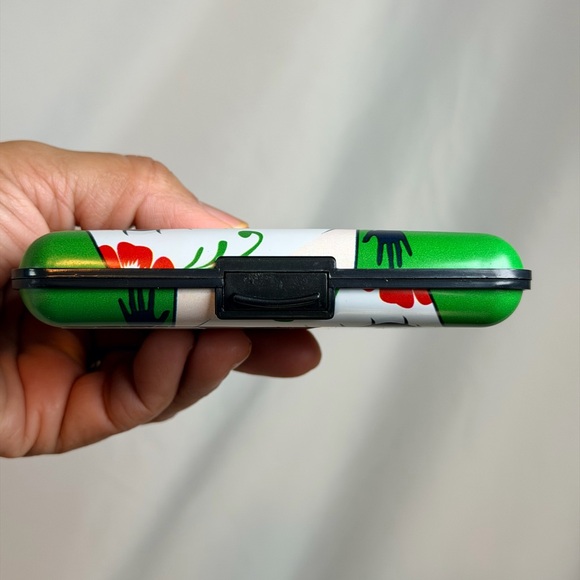 NWT Frida Kahlo Armored Wallet with Floral Design - Picture 3 of 8